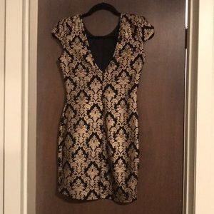 Black and gold bodycon dress
